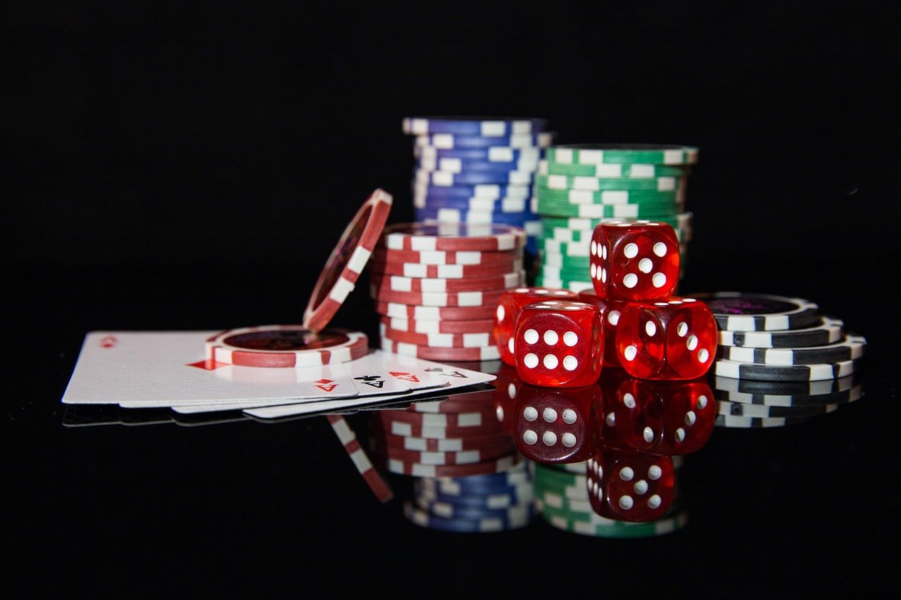 Berbagai pilihan hiburan digital di menu303 termasuk sports betting dan live casino